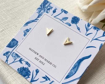 Tiny Gold Arrow Stud Earrings. Modern Jewelry, Minimalist Jewelry, Arrowhead Jewelry