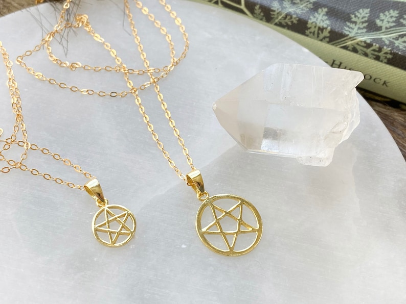 Gold Filled Pentagram Necklace: Tiny Wiccan Jewelry Bild 7
