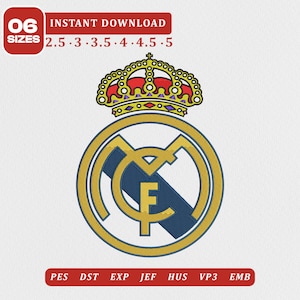 Può includere: Un file di ricamo del logo del club di calcio Real Madrid con un bordo circolare dorato, una striscia diagonale blu e una corona dorata con accenti rossi e viola. Il testo include 06 SIZES 2.5, 3, 3.5, 4, 4.5, 5 e i formati PES, DST, EXP, JEF, HUS, VP3, EMB.