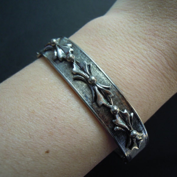 Hobe Bracelet, Silver Hobe, Hobe Bangle, Vintage Hobe, Silver Bracelet, Silver Bangle, Silver Tone , Bangle Bracelet, Vintage Bracelet