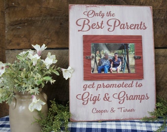 Only the Best Parents Get Promoted to Grandparents Frame with Saying Rustic Style, Parents will love their gift from you and the grandkids