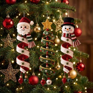 Schema PDF per ornamento a spirale all'uncinetto / Set amigurumi per albero di Natale, pupazzo di neve e Babbo Natale / Livello principiante avanzato / Decorazione da appendere di 23-25 cm