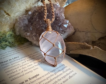 Fairycore Necklace – Lover’s Lantern – Rose Quartz & Labradorite Pendant – Handmade Macramé Crystal Jewelry – Adjustable Length