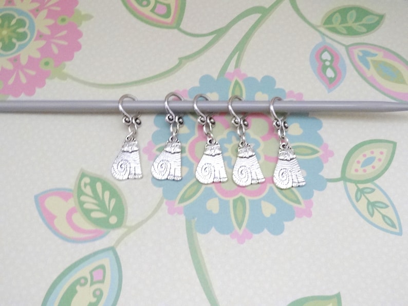 Set of 5 or 10 Silver Cat Snag Free Stitch Markers Knitting Notions Progress Marker Knitting Markers Fits up to 8 mm or US 11