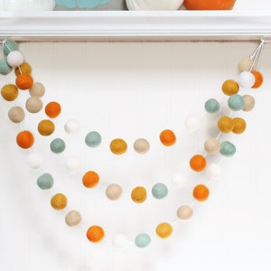 Felt Ball Garland Autumn, Pom Pom Garland, Fall Decor, Felt Balls, Bunting Banner, Thanksgiving Party Decor, Autumn Garland, Rustic Fall