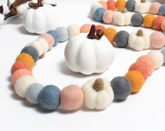 Cozy Pumpkin Felt Ball Garland, Fall Pom Pom Garland, Fall Decor, Felt Balls, Party Decor, Rustic Fall Decor, Pumpkins and Felt Balls