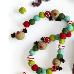 Retro Rudolph Felt Ball Garland, Christmas Pom Pom Garland, Winter Decor, Felt Balls, Party Decor, Rustic Decor, Reindeer Rudolph Felt Balls