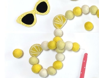 Lemonade Stand Felt Ball Garland, Summer Pom Pom Garland, Spring Decor, Felt Balls, Party Decor, Rustic Decor, Yellow Lemons and Felt Balls