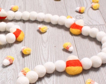 Candy Corn Felt Ball Garland, Fall Pom Pom Garland, Halloween Decor, Felt Balls, Party Decor, Rustic Fall Decor, White Candy Corn Garland