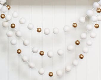 Felt Ball Garland with Gold Beads, Pom Pom Garland, Christmas Party Decor, White & Gold, Winter Decor, Christmas Garland