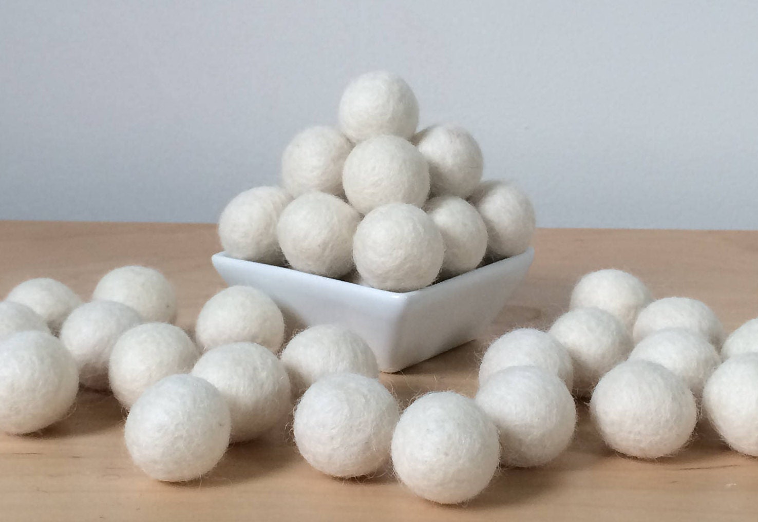 29cm Craft Styrofoam Ball DIY Foam Balls for Wedding Decoration Holiday  Party Christmas Ornament - China Foam Balls and Styrofoam Ball price