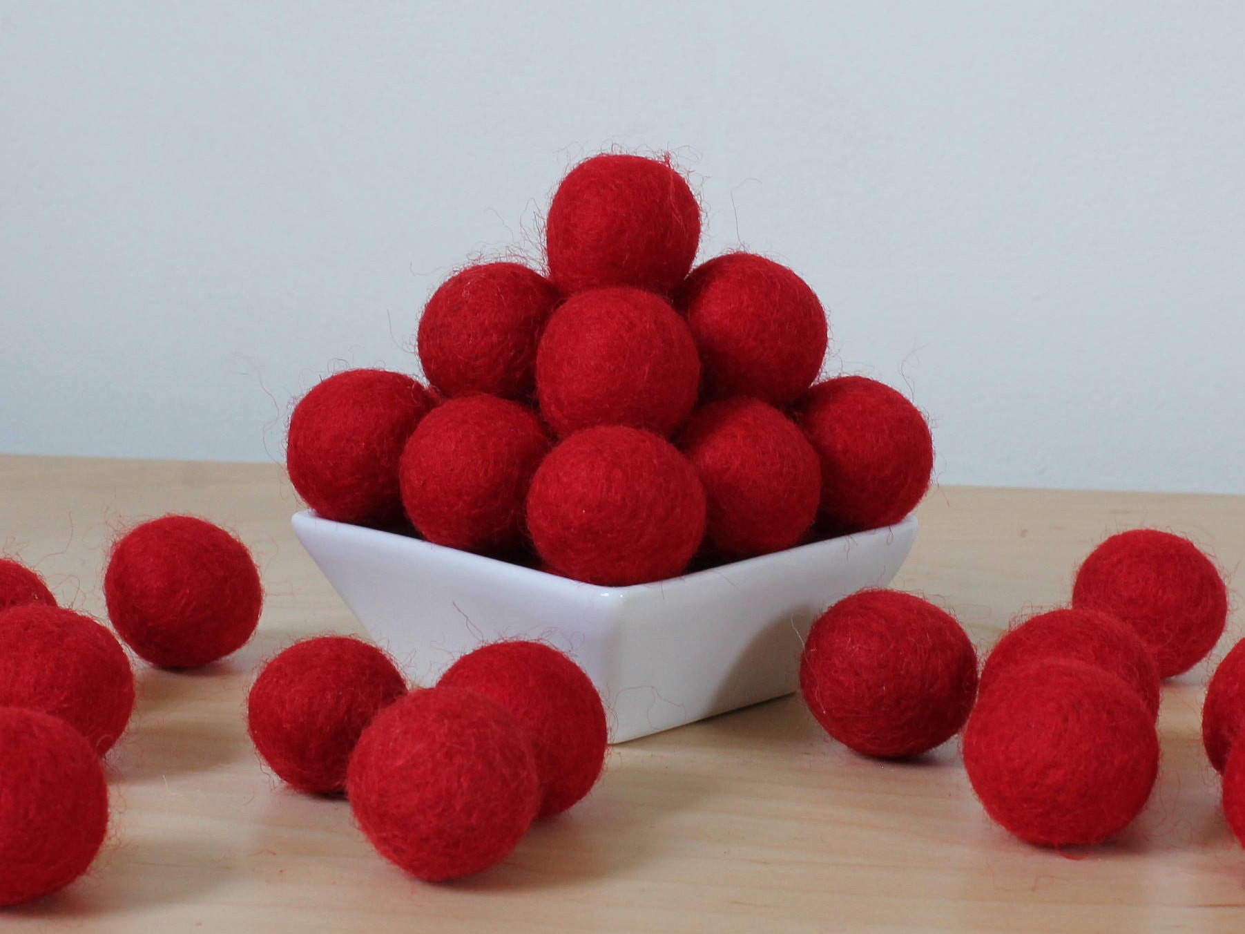 Felt Balls: RED, Felted Balls, DIY Garland Kit, Wool Felt Balls, Felt Pom  Pom, Handmade Felt Balls, Red Felt Balls, Red Pom Poms 