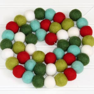 Retro Christmas Felt Ball Garland, Pom Pom Garland, Nursery Decor, Bunting Banner, Party Decor, Holiday, Christmas image 4