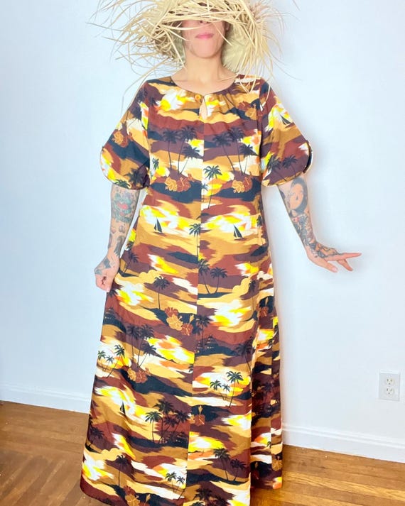 ROYAL HAWAIIAN 70’s 70s Vintage Retro Slinky Poly… - image 1