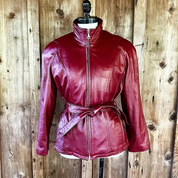 WILSONS LEATHER Thinsulate Removable Liner Lined 90’s 90s Vintage Y2K Cranberry Red Burgundy Leather Fall Winter Bomber Jacket w Tie Belt M