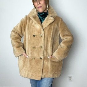 SEAR’S 1970’s 70s Retro Vintage Caramel Tan Beige Faux Fur Oversized Collar Patch Pockets Quilted Mod Double Breasted Pea Coat L XL