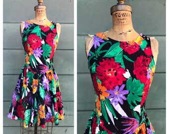 SMOCKED MINI SUNDRESS 1980's 80s Vintage 90s 1990’s Black Floral Flower Cotton Hawaiian Holiday Luau Tropical Beach Dress Circle Skirt Xs S