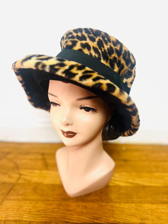 FAUX FUR 1950 display picture 1