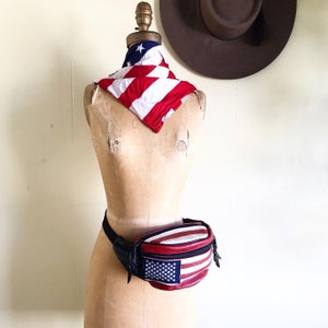 Riñonera de piel perlada con bandera estadounidense de los años 80, estilo vintage de los años 80, estilo bohemio, con estrellas y rayas, estilo americano, para viaje, cinturón, cartera, monedero