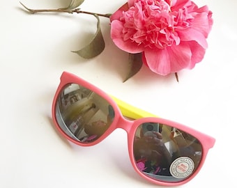 Vintage Sunglasses 1980s Multicolor New Old Stock 80s  display picture 2