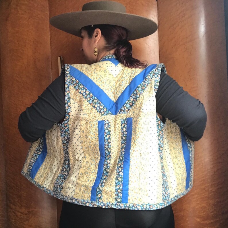 HAND STITCHED 1970\u2019s 70s Vintage Boho Prairie Hippie Ethnic Floral Calico Print Patchwork Quilted Reversible Vest Blouse Top M L
