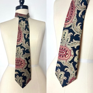 Robert Talbott for I. Magnin 70’s 70s 80’s 80s Vintage Ancient English Madder Silk Paisley Hand Sewn Classic Designer Black Grey Tie Necktie