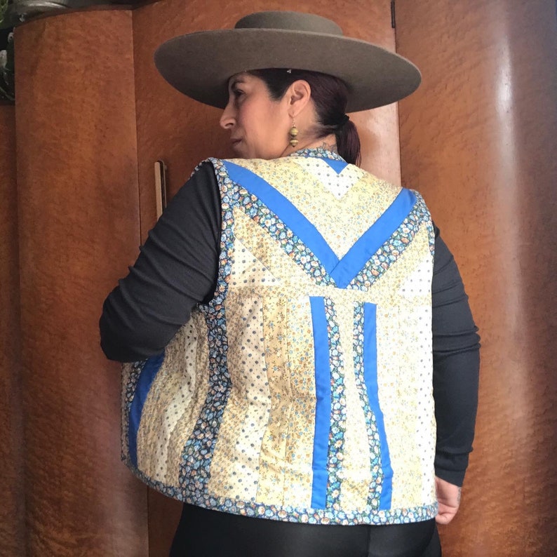 HAND STITCHED 1970\u2019s 70s Vintage Boho Prairie Hippie Ethnic Floral Calico Print Patchwork Quilted Reversible Vest Blouse Top M L