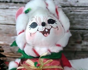 Annalee Christmas Mouse with Gift Doll 10 inches