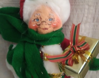 Annalee Mrs. Santa Claus Doll Christmas 9 Inches