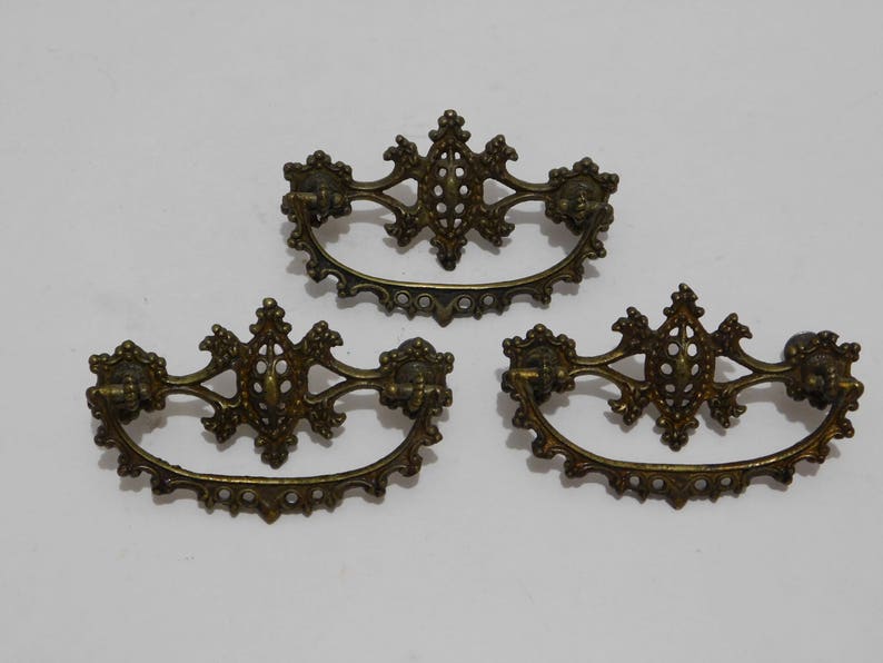 Antique Set of 3 Dresser Pulls Furniture Hardware