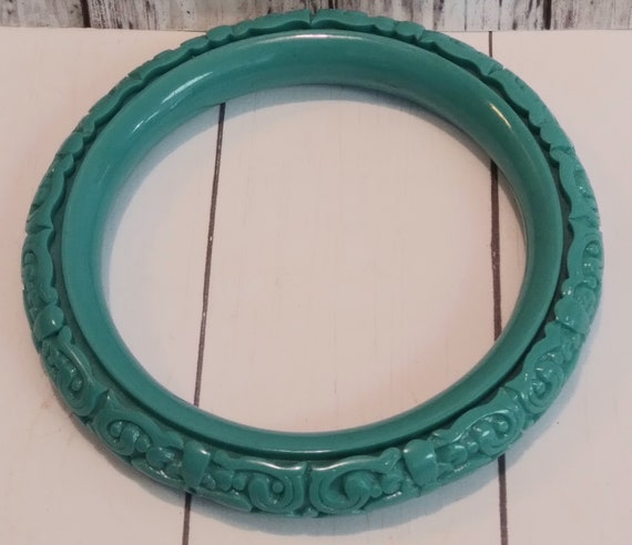 Vintage 1960's Molded Plastic Bracelet - image 2