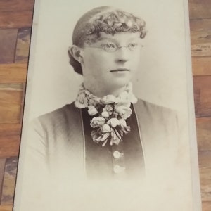 Antique CDV Young Woman in Beautiful Dress