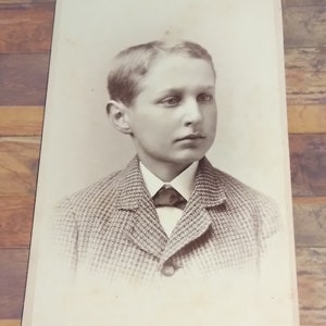 Antique CDV 1890&#39;s Young Man Photograph