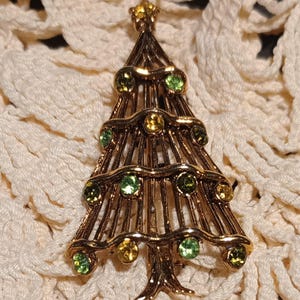 Vintage HEDY Signed Christmas Tree Pin