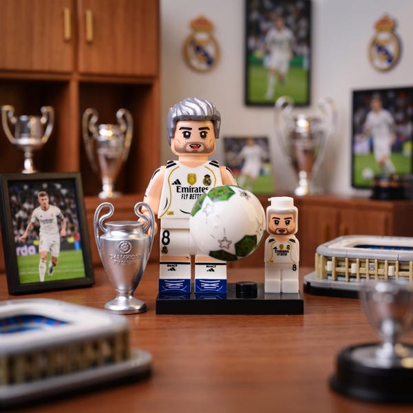 MOC Valverde 8 Figure, Lego-Compatible, World Cup Gift, Stocking Stuffer Ace