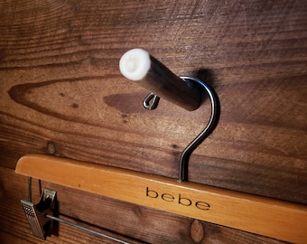 Cornamenta real de 3", gancho de pared con clavija en ángulo para atornillar en madera o montante a través de paneles de yeso, perchero para abrigos, perchero para sombreros, perchero para arcos, decoración de cabañas, cabañas de estilo rural