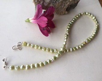 Necklace Fresh water pearls, lime green rose pink