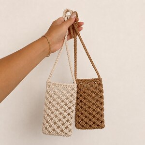 Tu bolso de punto para el móvil de uso diario: pequeño bolso bandolera para mujer con correa para el hombro.