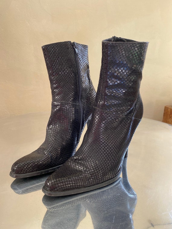 Leather snakeskin effect ankle boots. Size 38 - image 1