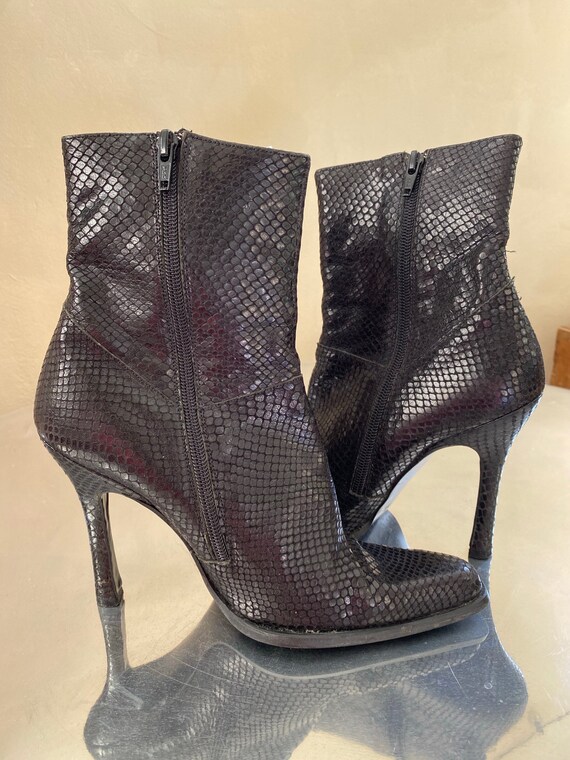 Leather snakeskin effect ankle boots. Size 38 - image 3