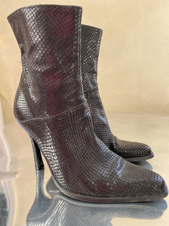 Leather snakeskin effect ankle boots. Size 38 - image 2