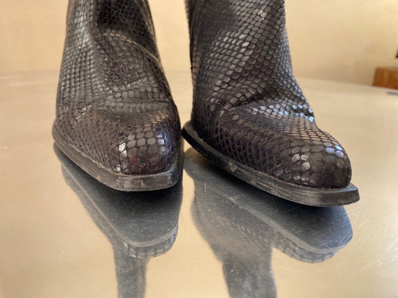 Leather snakeskin effect ankle boots. Size 38 - image 8