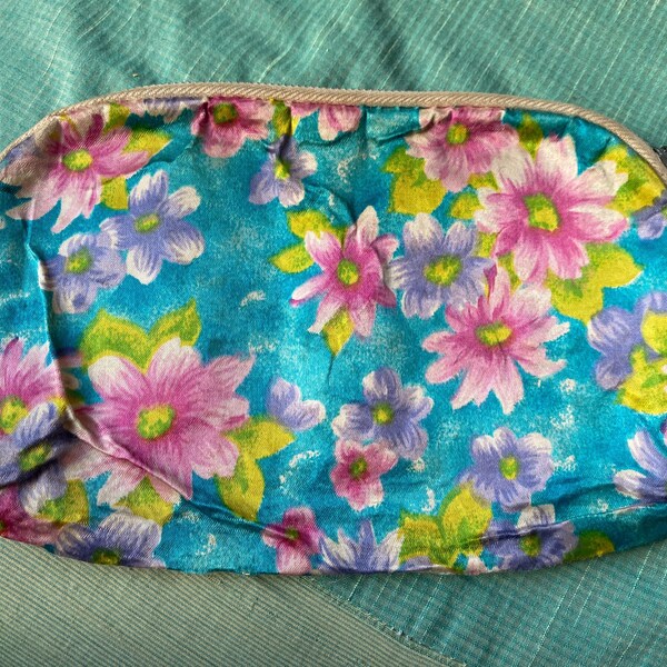 Vintage makeup bag zip up pouch 50s 60s floral purse