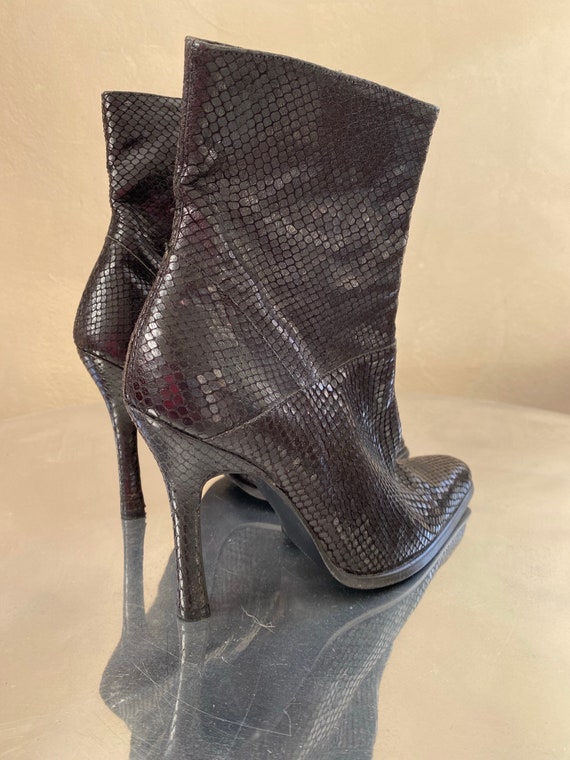Leather snakeskin effect ankle boots. Size 38 - image 9