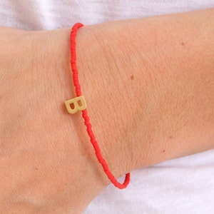 Pulsera de carta, pulsera inicial de oro, pulsera de amistad personalizada de letra de oro diminuta, pulsera de regalo de damas de honor, dijes de pulsera de carta