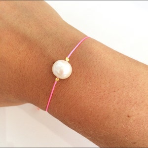 Neon Pearl Bracelet, Dainty adjustable freshwater pearl bracelet, Minimalist bracelet, everyday bracelet