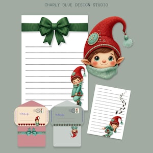 Könnte beinhalten: Schreibwaren-Set von Charly Blue Design Studio mit liniertem Papier, einer grünen Schleife, einer Wichtel-Illustration mit roter Mütze und zwei Umschlägen mit Wichtel-Motiven, Herzen oder Sternen. Enthält eine kleine linierte Karte mit Fußspuren.