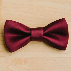 Maroon Boy&#39;s Bow Tie