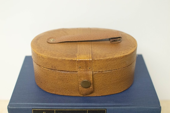 Leather Covered Jewelry or Trinket Box Dresser To… - image 7