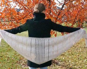 Tia Triangular Shawl/Scarf, triangular scarf, crochet shawl, scarf, lace shawl, lace scarf, crochet scarf pattern, crochet shawl pattern